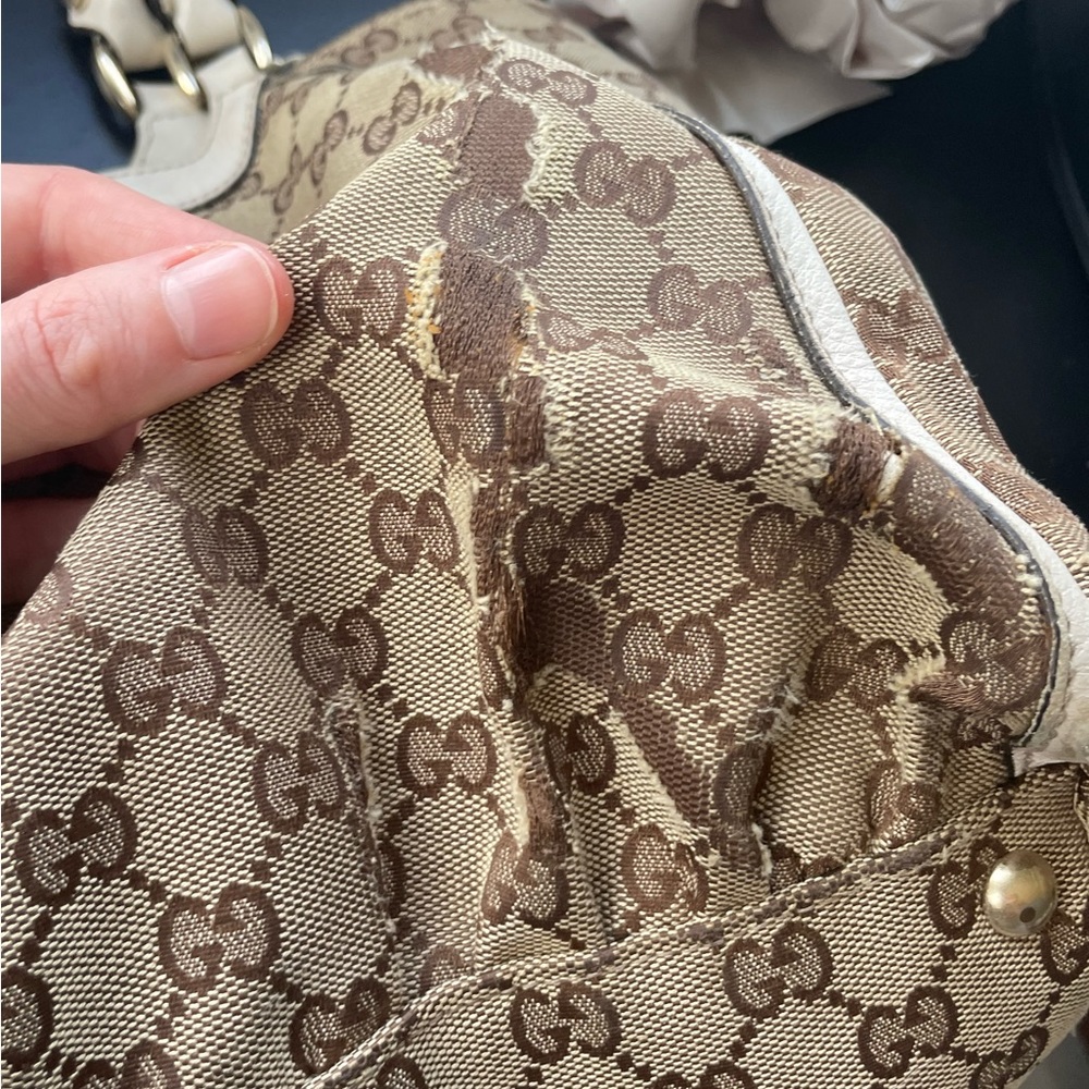 GUCCI CANVAS HOBO WITH SILVER HARDWARE - Picture 6 of 16